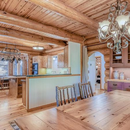 Log Cabin Estate - Falcon Ridge Траки Экстерьер фото