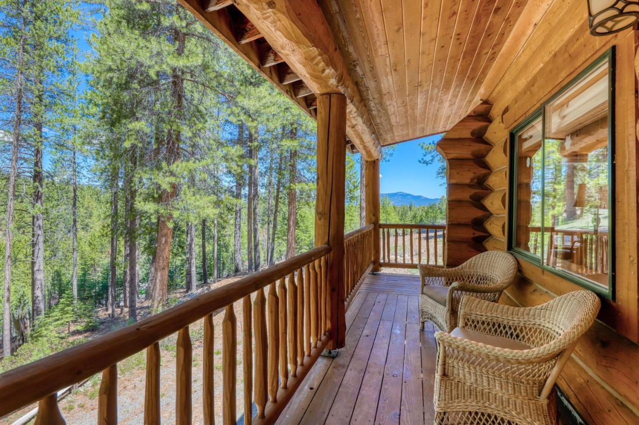 Log Cabin Estate - Falcon Ridge Траки Экстерьер фото