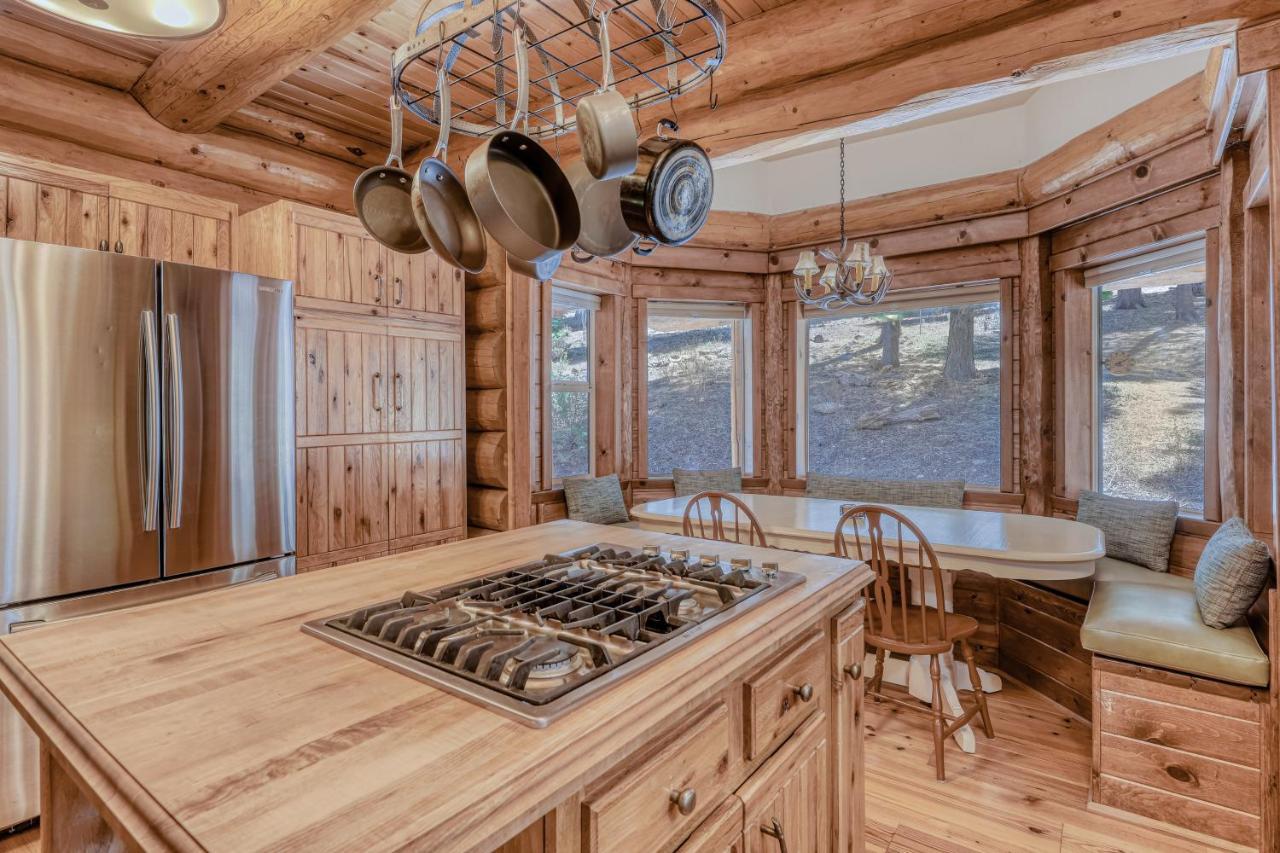Log Cabin Estate - Falcon Ridge Траки Экстерьер фото