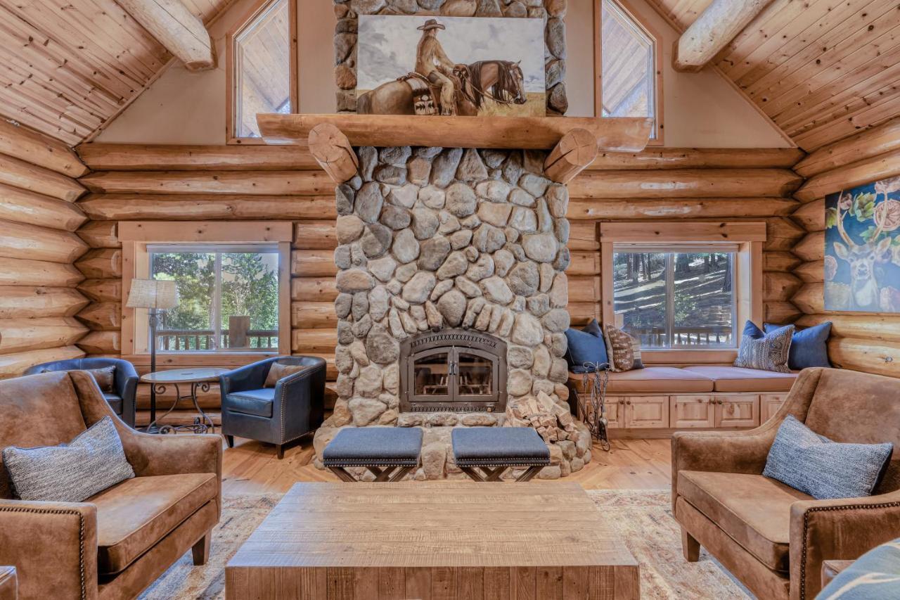 Log Cabin Estate - Falcon Ridge Траки Экстерьер фото