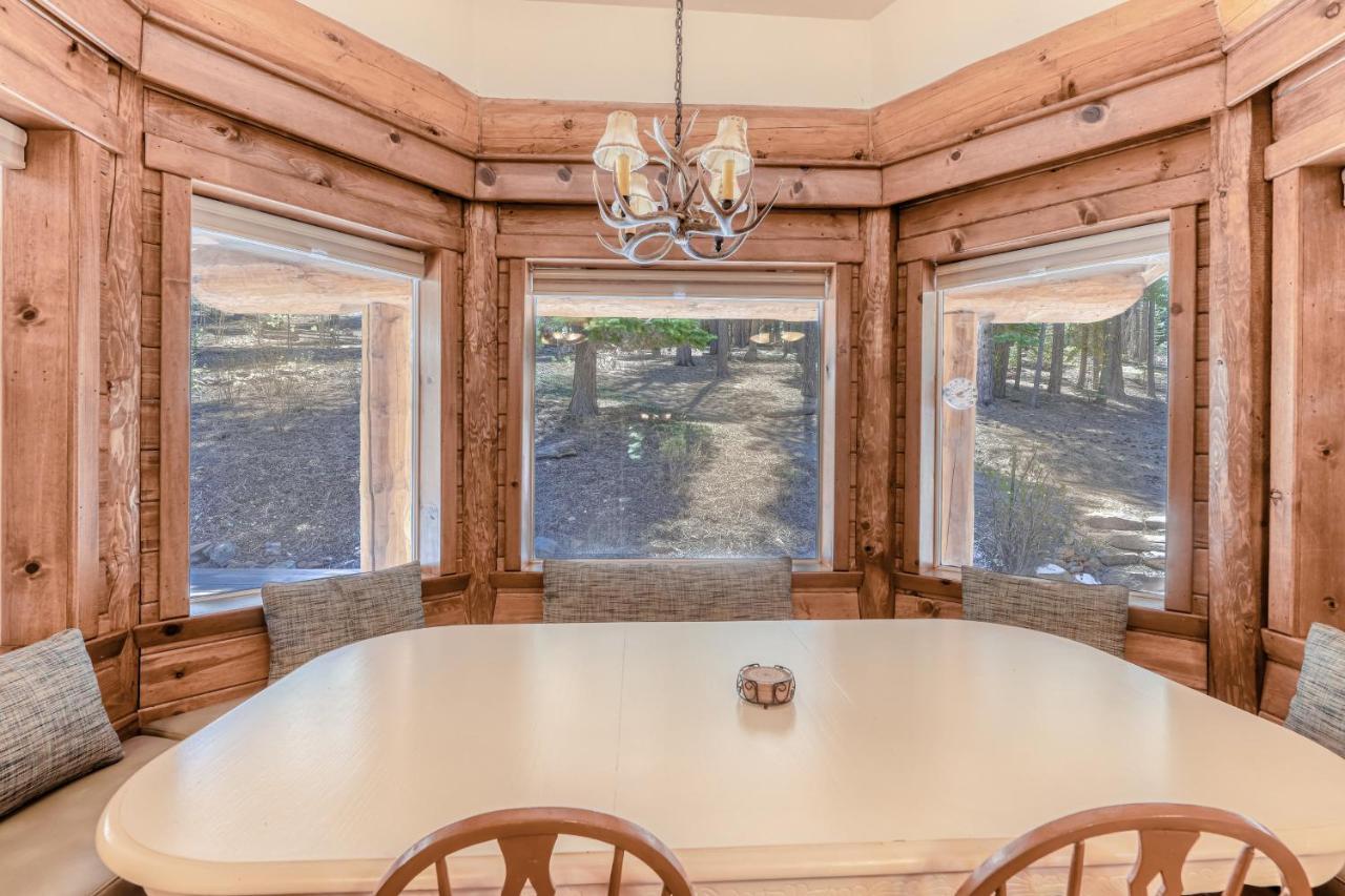 Log Cabin Estate - Falcon Ridge Траки Экстерьер фото