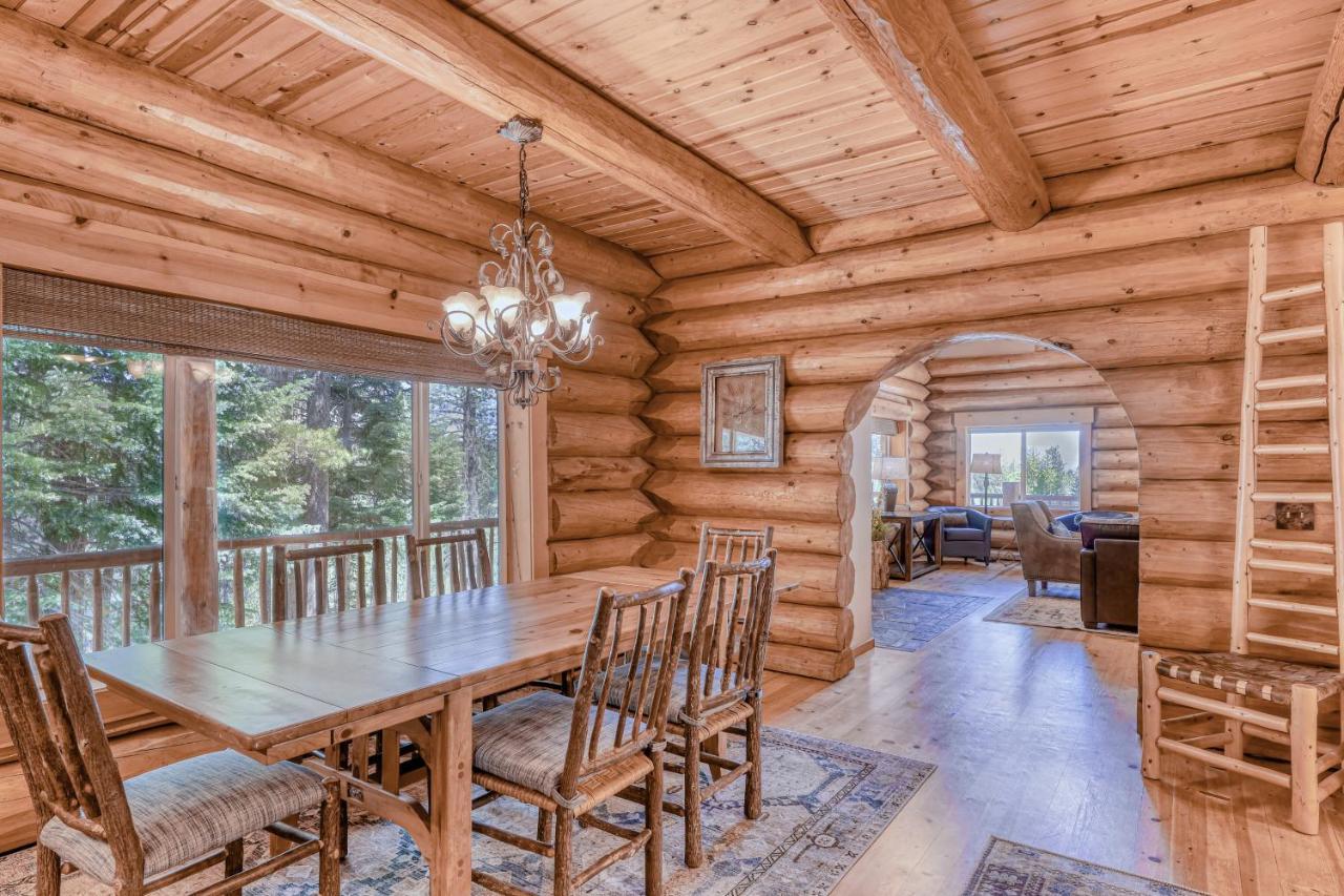 Log Cabin Estate - Falcon Ridge Траки Экстерьер фото