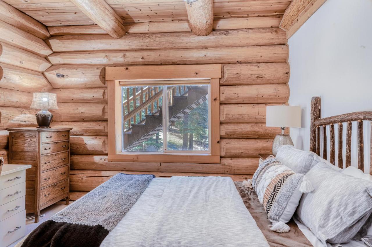 Log Cabin Estate - Falcon Ridge Траки Экстерьер фото