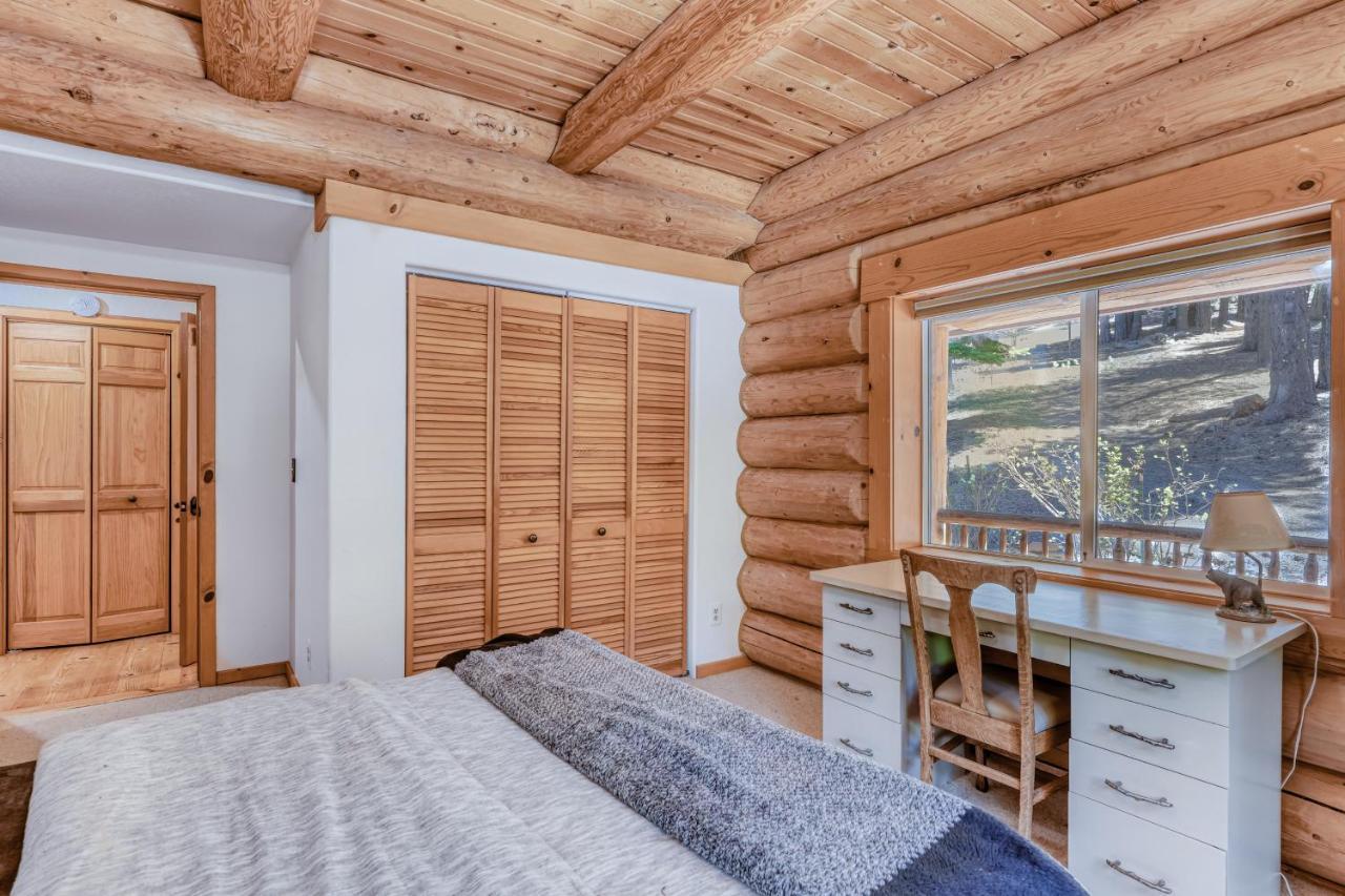 Log Cabin Estate - Falcon Ridge Траки Экстерьер фото