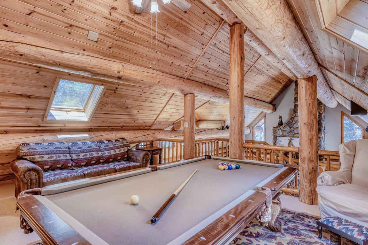 Log Cabin Estate - Falcon Ridge Траки Экстерьер фото