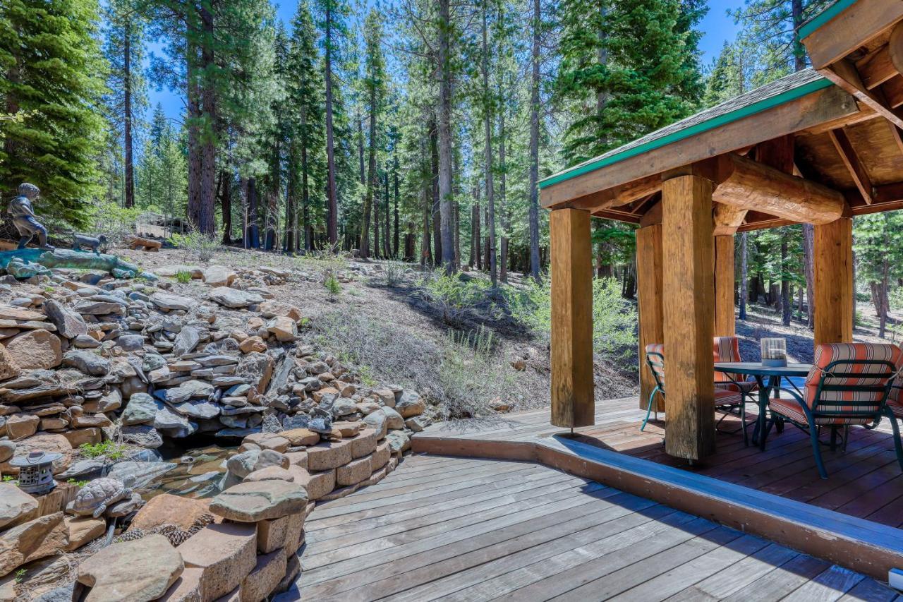 Log Cabin Estate - Falcon Ridge Траки Экстерьер фото