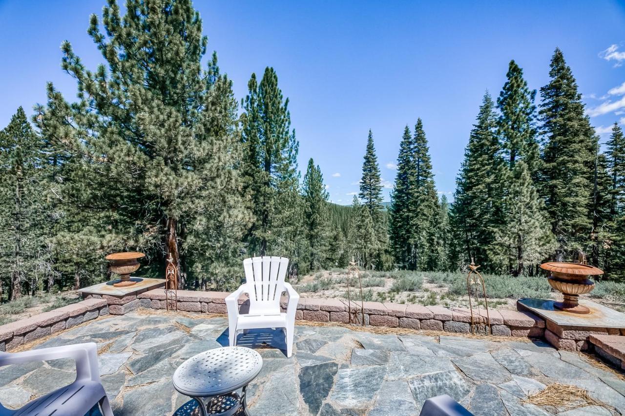 Log Cabin Estate - Falcon Ridge Траки Экстерьер фото